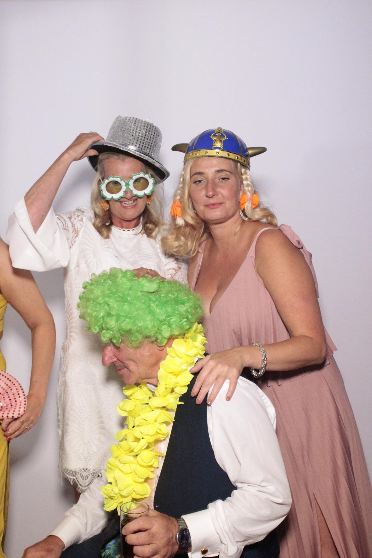 Gemma & Scott's Wedding | View more photos from the event at gallery.myphotoboothexperience.co.uk/u/MyPhotoBoothExperienceLtd/Gemma-Scotts-Wedding
